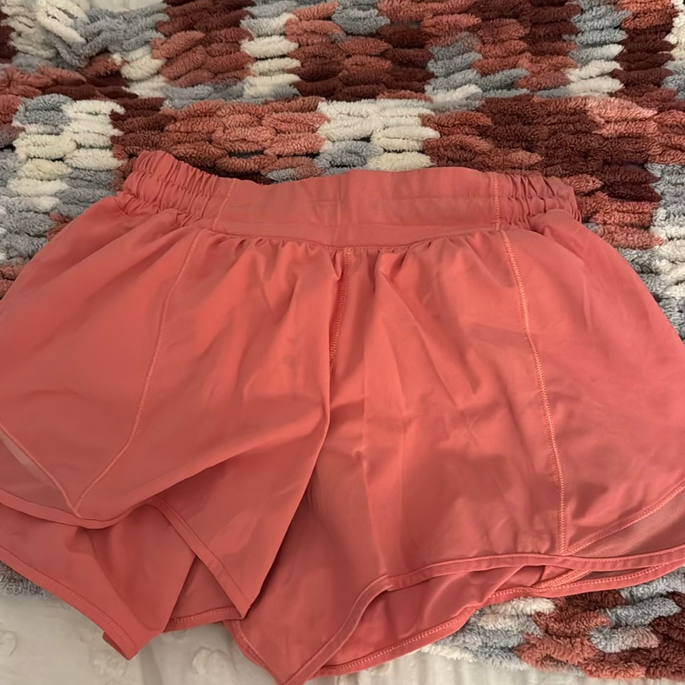 Lululemon hotty hot shorts 4”